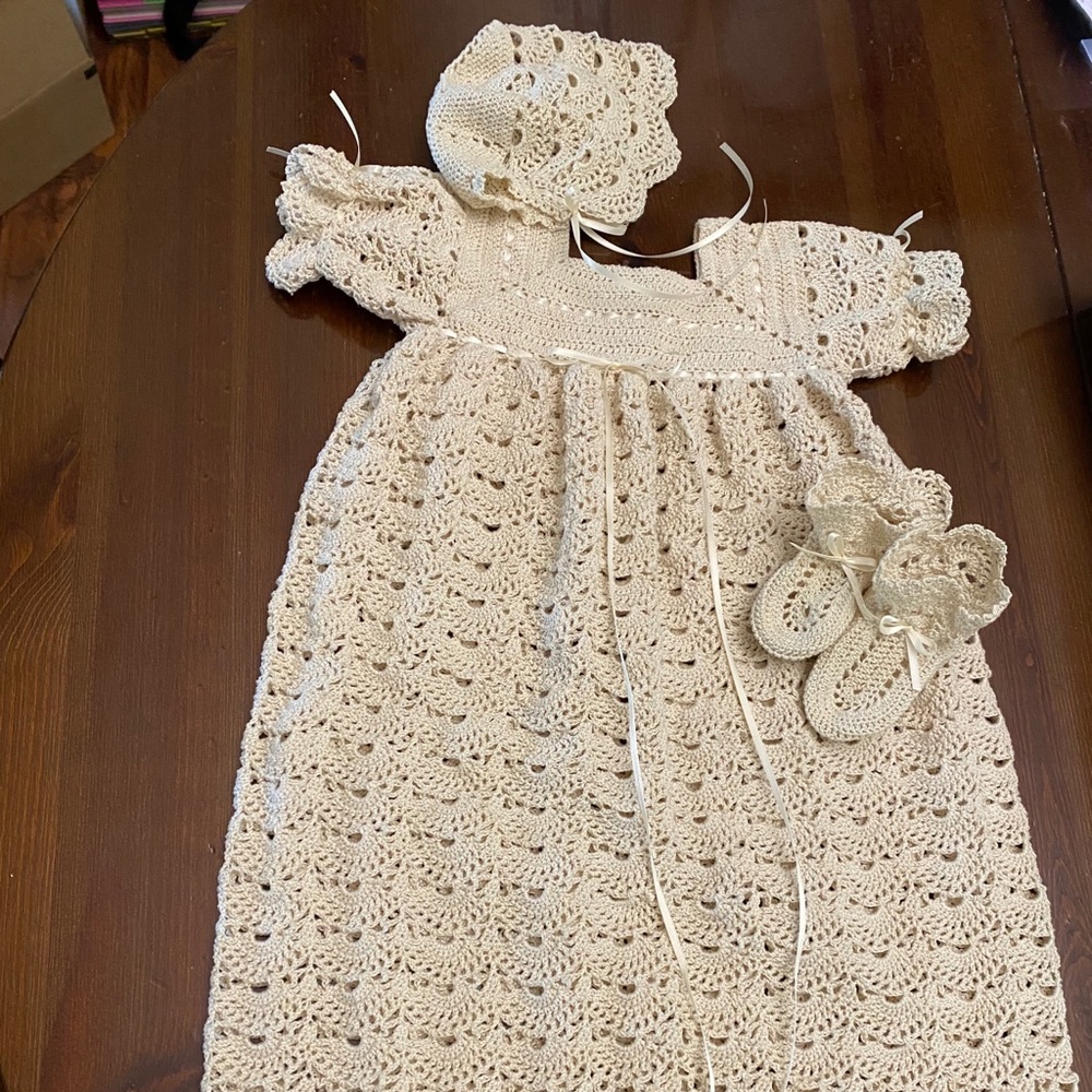 Christening gown in white.